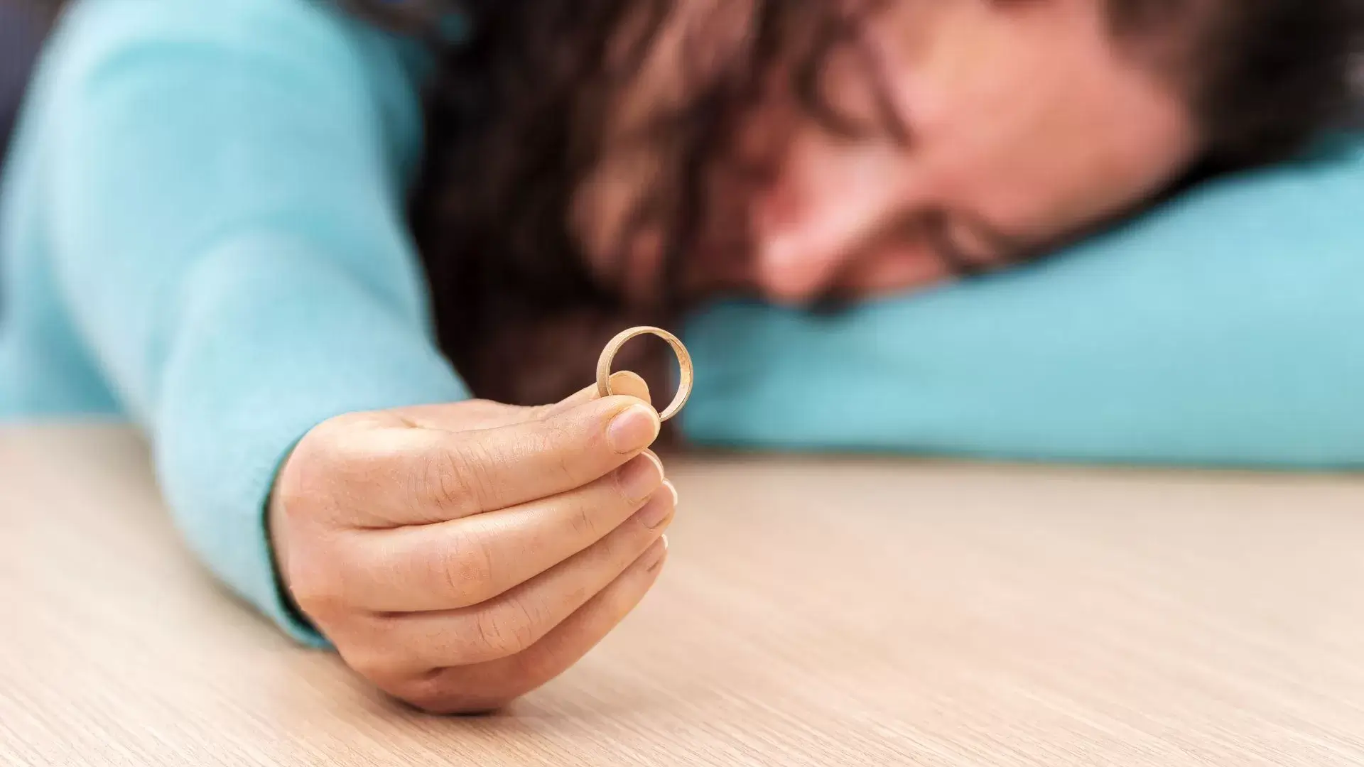 Managing Divorce Anxiety: Proven Strategies for Emotional Balance 5 Embrace and accept the emotions that surface during divorce with the guidance of a psychotherapist.