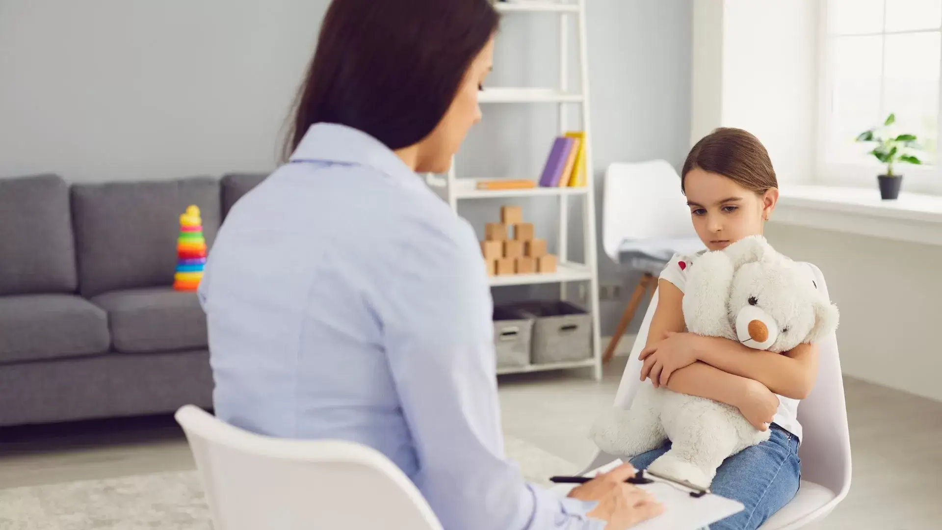 Approaches to Child and Family Therapy