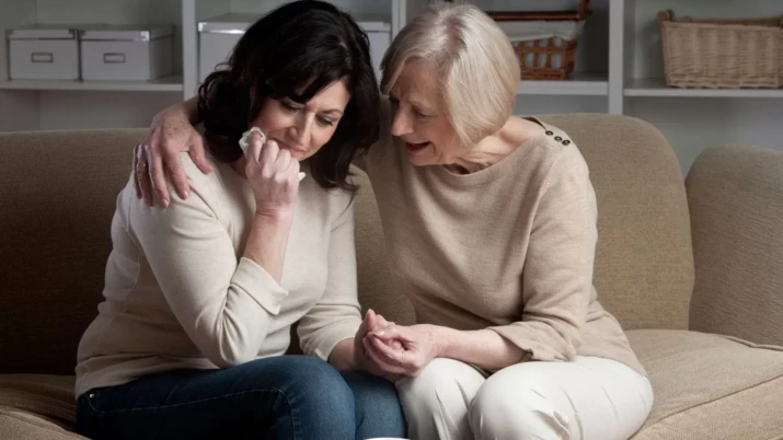 What to Avoid Saying to Someone Who Is Grieving the Loss of a Loved One 6 What to Avoid Saying to Someone Who Is Grieving the Loss of a Loved One